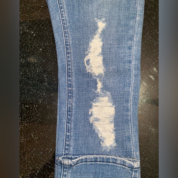 Woman’s jeans with bling detailing - Picture 4 of 11